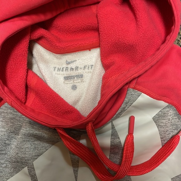 Nike hoodie - Picture 2 of 2